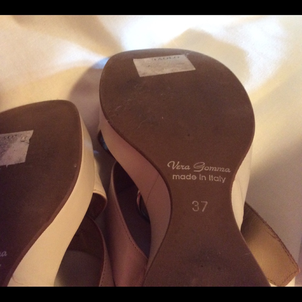 GIFTED FREE with any purchase Italian L Sandals - Picture 3 of 7